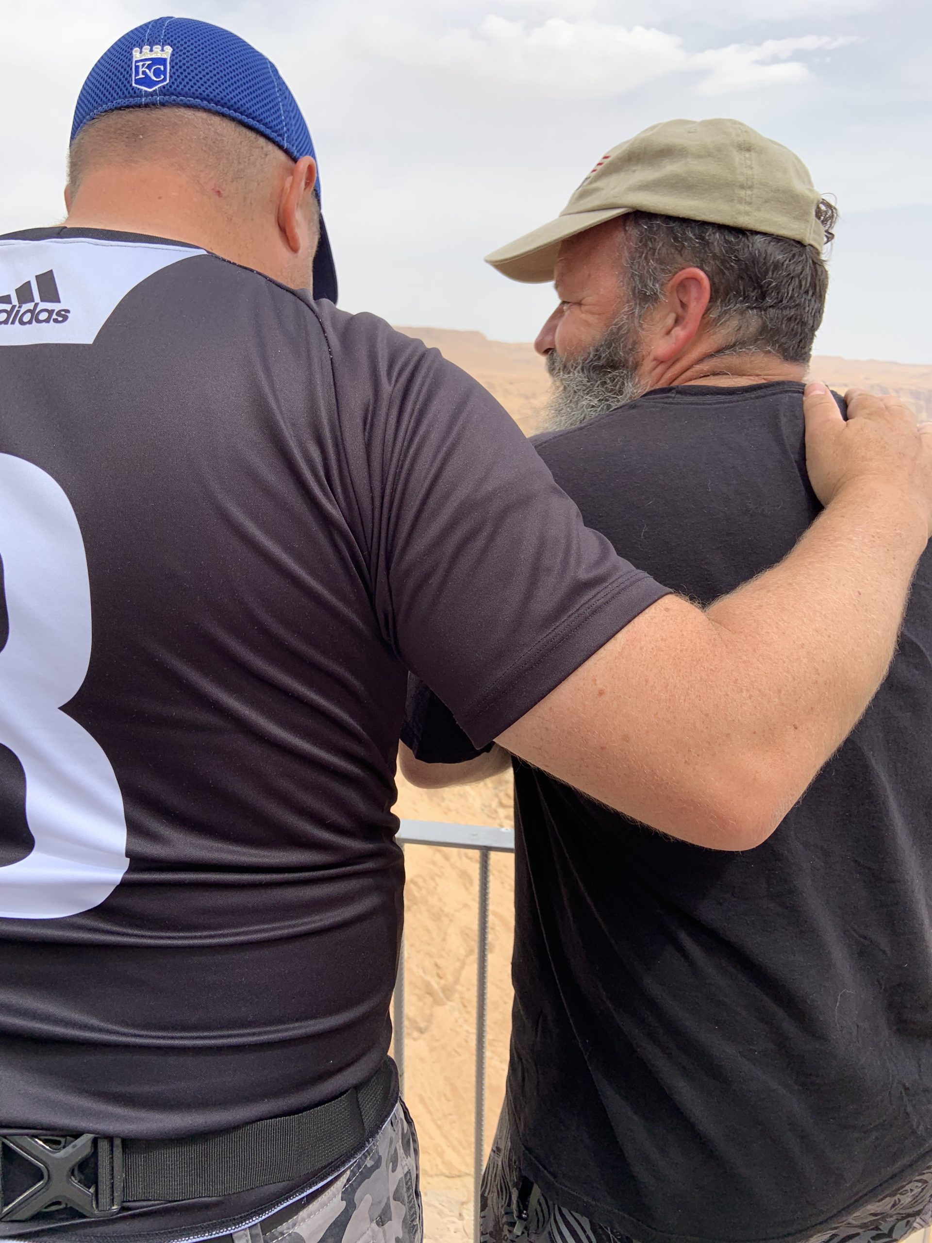 Homepage - Heroes To Heroes Foundation image